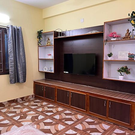Dwaraka Home Stay Tirupati Zewnętrze zdjęcie